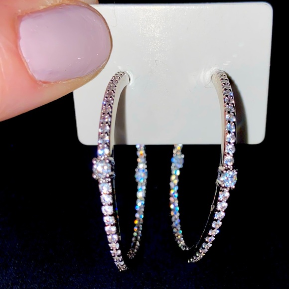 Cubic Zirconia hoop earrings for ladies - Picture 1 of 5